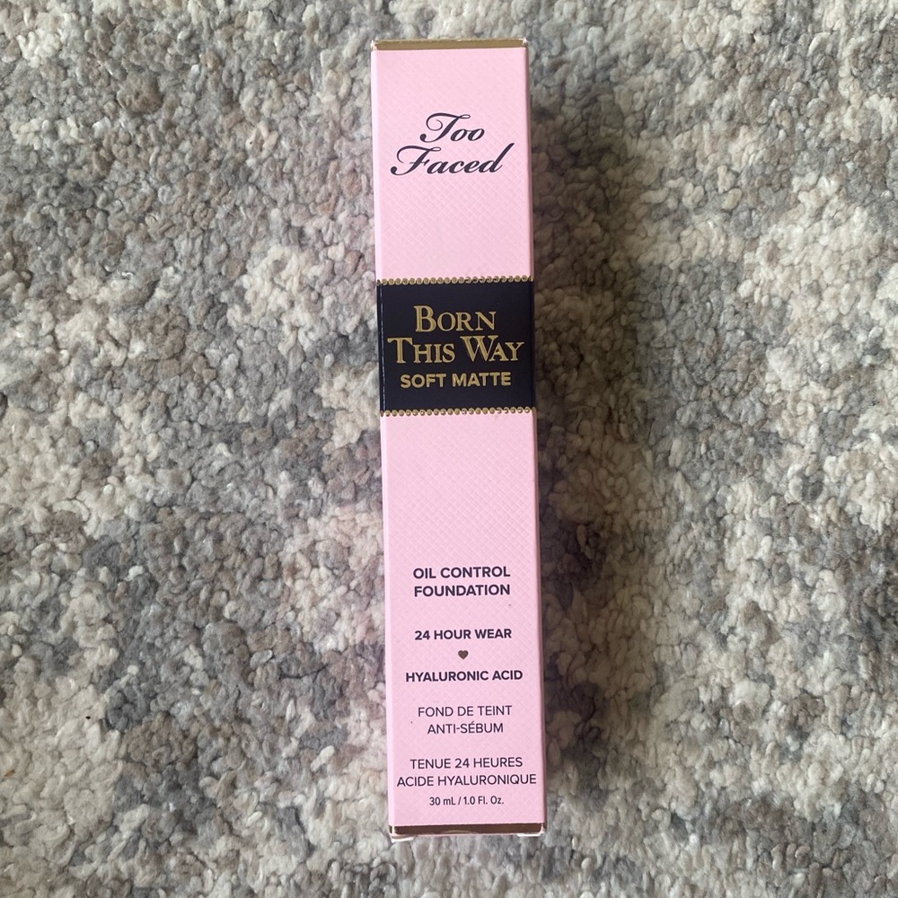Too Faced Born This Way Soft Matte Foundation - Natural Beige - Picture 2 of 9